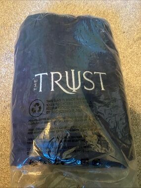 The Truist Blanket - Black 30x72